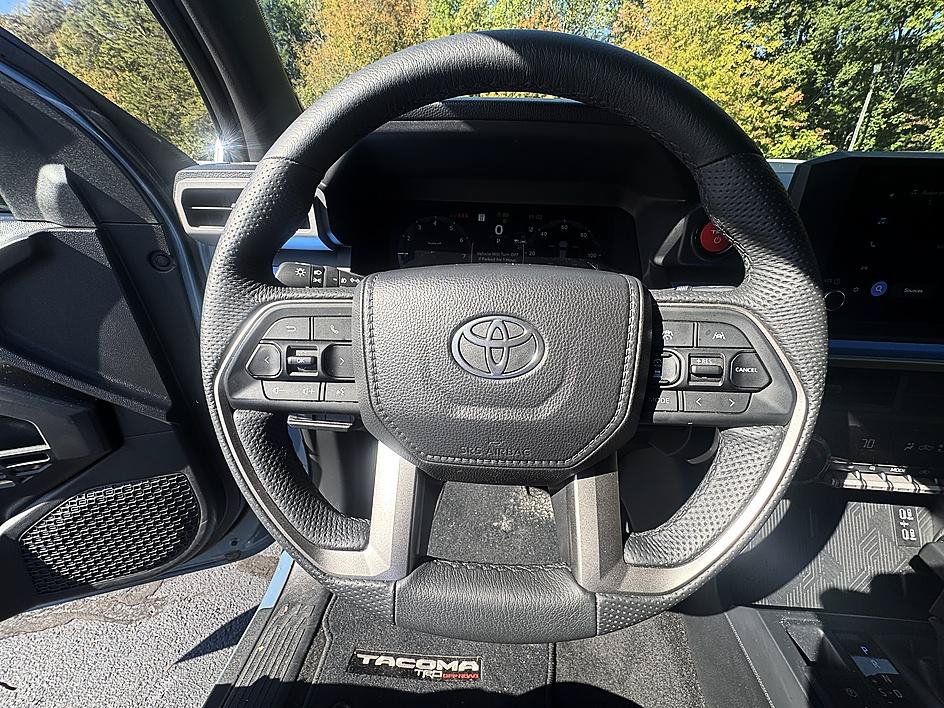 Used 2026 Toyota Tacoma TRD Off-Road AWD/4WD image 12