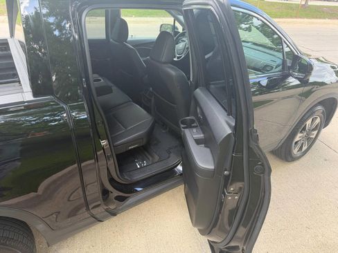 Used 2017 Honda Ridgeline RTL-T image 25