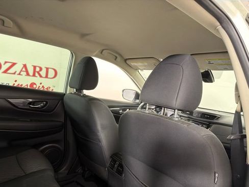 Used 2020 Nissan Rogue SV AWD/4WD image 19