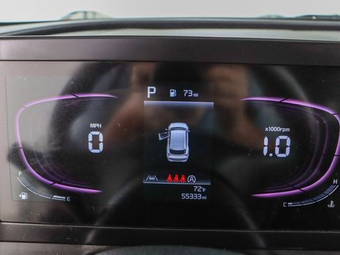 Used 2024 Kia Sportage LX image 12