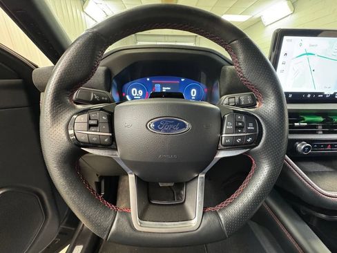 Used 2025 Ford Explorer ST-Line w/ ST-Line Street Pack AWD/4WD image 33