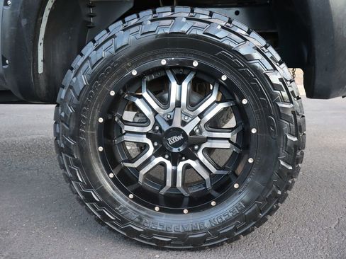 Used 2014 Nissan Titan S image 38