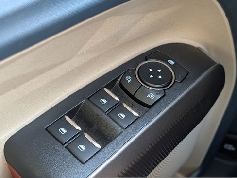 New 2026 Ford Maverick Lariat AWD/4WD image 13