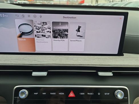 Used 2025 Genesis GV80 2.5T Advanced image 18