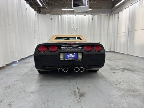 Used 2001 Chevrolet Corvette Convertible w/ Preferred Equipment Group1 image 4