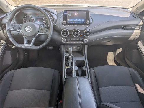 Used 2025 Nissan Sentra SV FWD image 13