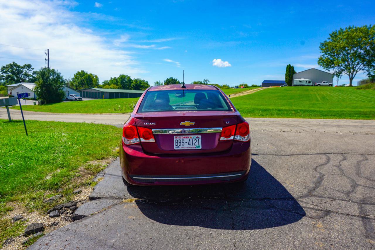 Used 2016 Chevrolet Cruze LT FWD image 4