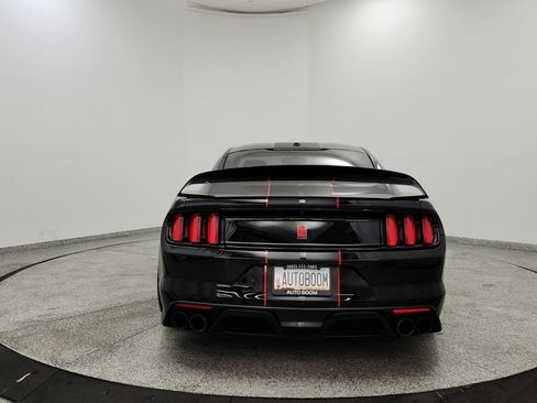 Used 2017 Ford Mustang Shelby GT350R w/ GT350R Equipment Group 920A RWD image 4