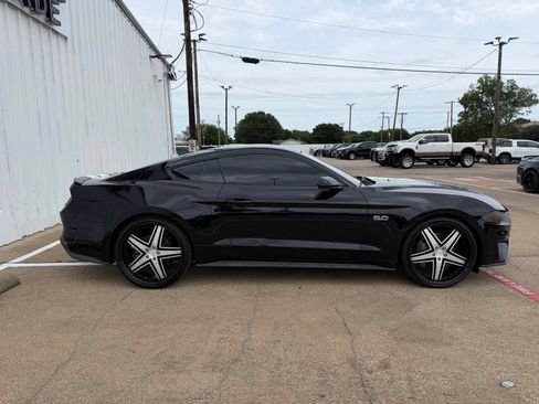 Used 2018 Ford Mustang GT Premium RWD image 8