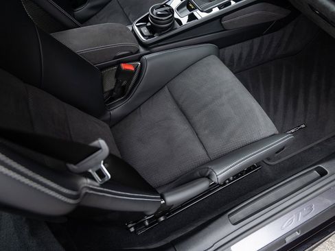 Certified 2024 Porsche 911 GT3 image 30