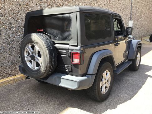Used 2018 Jeep Wrangler Sport AWD/4WD image 5