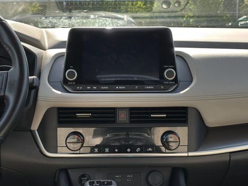 Used 2025 Nissan Rogue SV AWD/4WD image 20