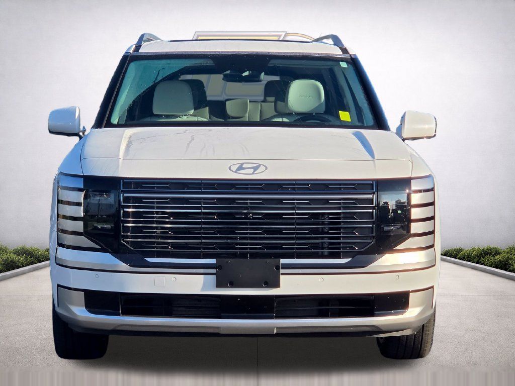 Used 2026 Hyundai Palisade Calligraphy FWD image 3