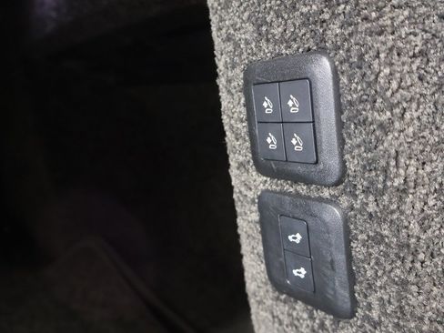 Used 2020 Land Rover Range Rover HSE image 16