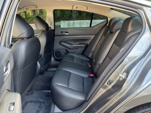 Used 2022 Nissan Altima 2.5 SR FWD image 33