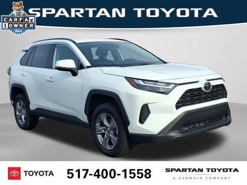 Used 2025 Toyota RAV4 XLE AWD/4WD image 5
