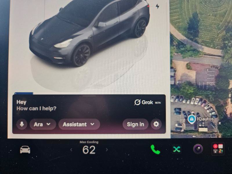 Used 2022 Tesla Model Y Long Range AWD/4WD image 43