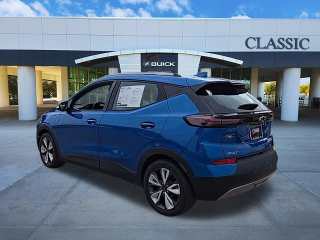 Used 2022 Chevrolet Bolt EUV LT w/ Convenience Package FWD image 7