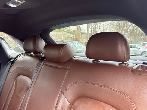 Used 2018 Audi Q3 2.0T Premium Plus w/ Premium Plus Package image 29