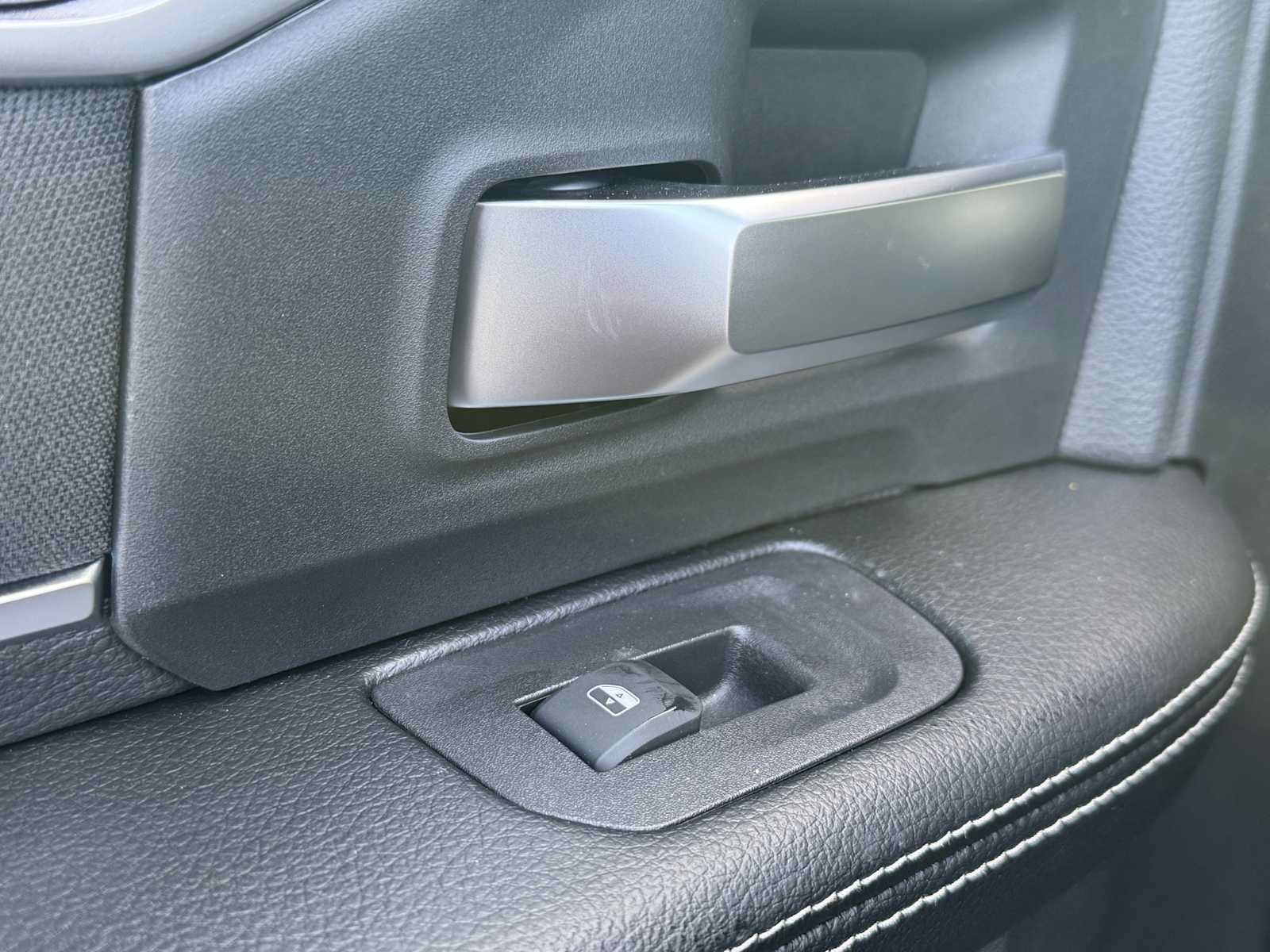 New 2026 RAM 3500 Big Horn AWD/4WD image 19