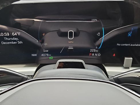 New 2024 Cadillac Lyriq Luxury image 12