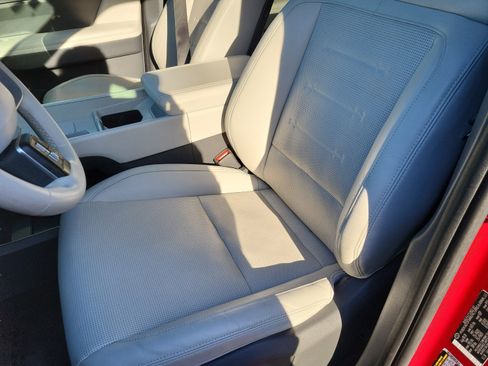Used 2025 Hyundai Santa Fe Limited FWD image 23