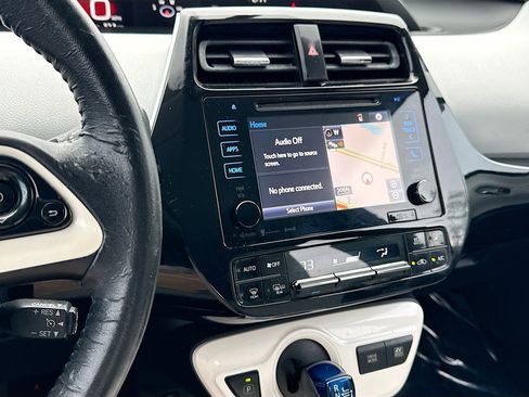 Used 2016 Toyota Prius Four FWD image 25