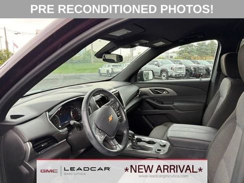 Used 2023 Chevrolet Traverse LT AWD/4WD image 22