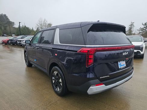 New 2026 Kia Carnival LXS image 7