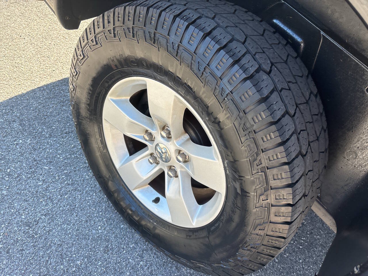 Used 2016 RAM 1500 Classic SLT RWD image 6