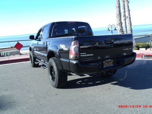 Used 2013 Toyota Tacoma PreRunner image 19