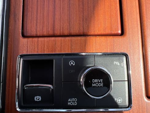 Used 2019 Lincoln Navigator L Reserve AWD/4WD image 34