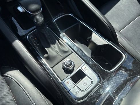 Used 2024 Kia Telluride S image 31