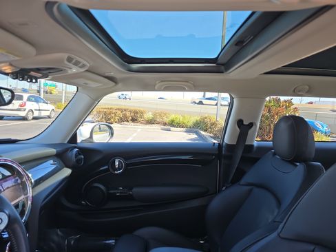 Used 2023 MINI Cooper S image 24