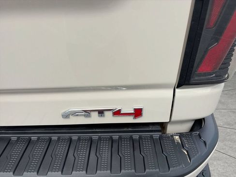 Used 2026 GMC Sierra 2500 AT4 AWD/4WD image 8
