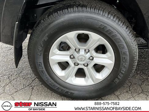 Used 2024 Toyota 4Runner SR5 AWD/4WD image 7