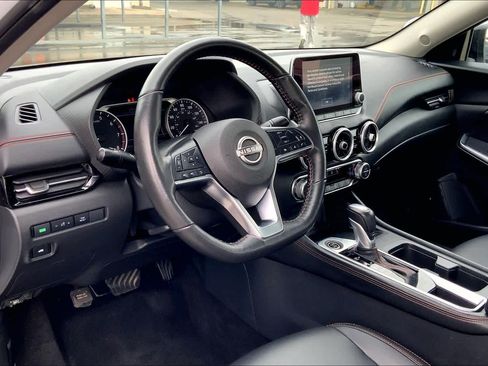 Used 2024 Nissan Sentra SR w/ SR Premium Package image 17