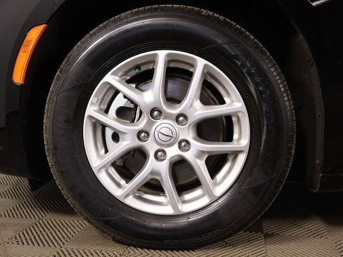 Used 2025 Chrysler Pacifica Select FWD image 19