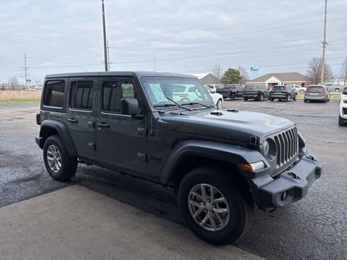 Used 2023 Jeep Wrangler Sport S image 8