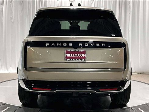 Used 2025 Land Rover Range Rover SE AWD/4WD image 8