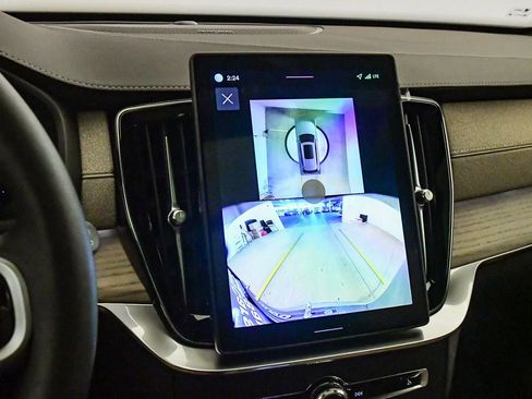 New 2026 Volvo XC90 T8 Ultra w/ Protection Package Premier AWD/4WD image 24