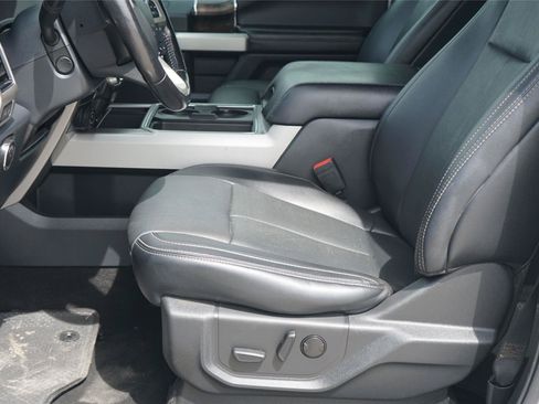 Used 2022 Ford F350 Lariat w/ Lariat Ultimate Package AWD/4WD image 10