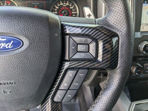 Used 2018 Ford F150 Raptor w/ Equipment Group 802A Luxury image 37