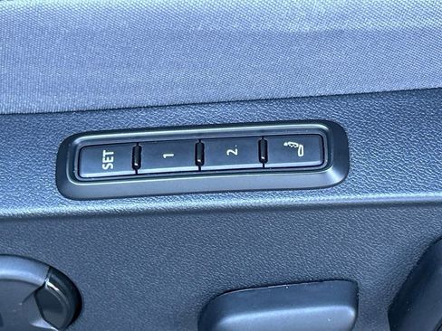 Used 2023 Volkswagen ID.4 S image 17