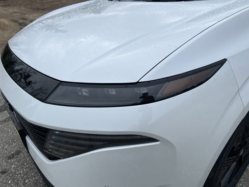 New 2025 Nissan Murano SV image 14