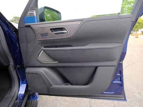 New 2025 INFINITI QX80 Autograph image 19