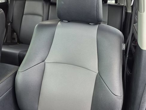 Used 2020 Toyota 4Runner SR5 Premium w/ Moonroof Package RWD image 11