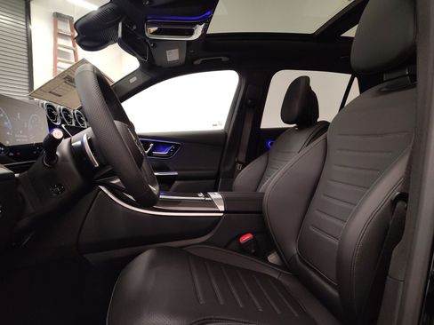 Used 2026 Mercedes-Benz GLC 300 image 5