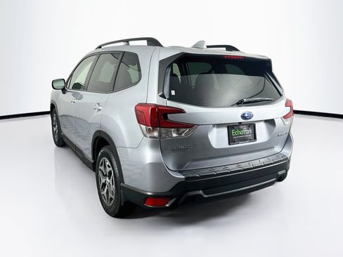 Used 2019 Subaru Forester Premium w/ All-Weather Package AWD/4WD image 5