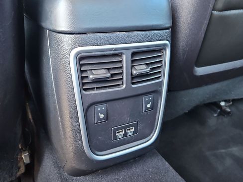 Used 2019 Chrysler 300 Limited w/ Safetytec Plus Group RWD image 24